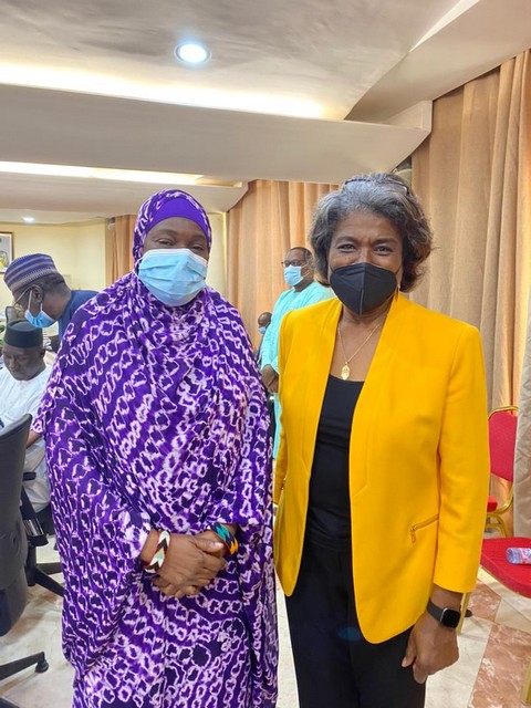 Communiqué Ambassade des Etats-Unis au Mali : L'Ambassadeur Linda Thomas-Greenfield salue l’arrivée de la deuxième livraison des vaccins américains Johnson &amp; Johnson COVID-19 au Mali: