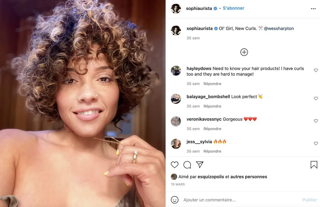 En plein concert, une chanteuse urine sur l'un de ses fans allongé sur scène