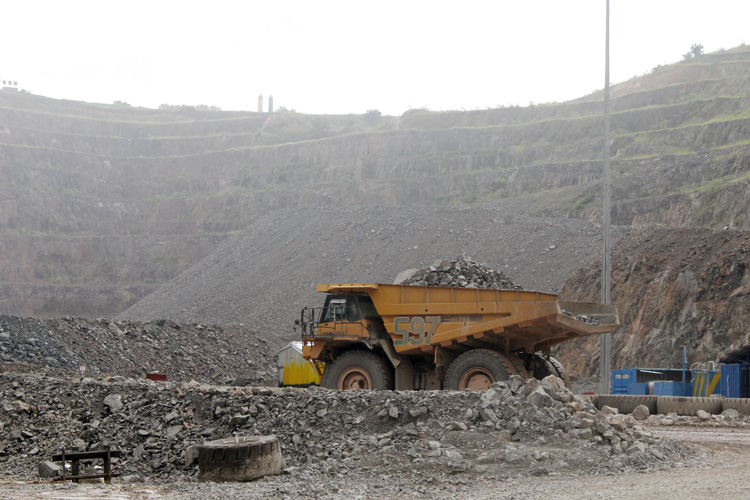 Extraction de l'or dans le village de Lenguenkoto-Fougadina par une entreprise chinoise : Quand les autorités locales abusent du nom de Assimi Goïta pour piller les ressources aurifères