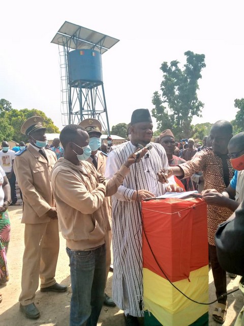 Bougouni/Tora-Djalanikoro :  L’Imam Diarra distribue des forages