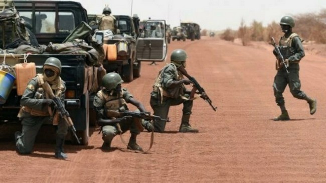 Mali : L’Armée détruit deux véhicules remplis d’armes à Tin-Essako (Kidal)