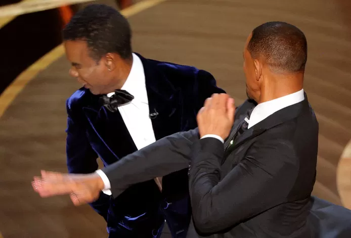Après sa gifle aux Oscars, Apple sort Will Smith du trou…
