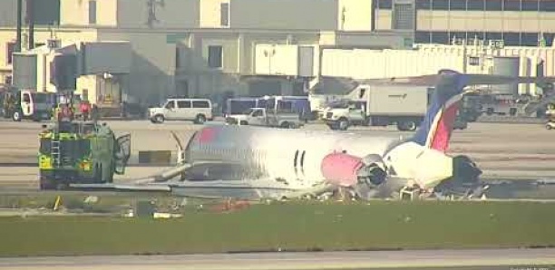 [Vidéo] Un avion rate son atterrissage à Miami et s’embrase avec 137 personnes à bord
