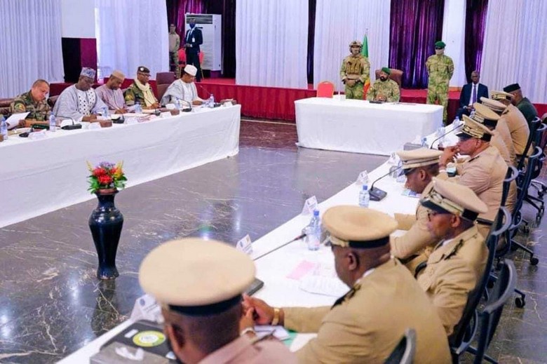 Mali : le Colonel Assimi Goïta en quête de réponses pour un retour de l’administration  au Nord et au Centre