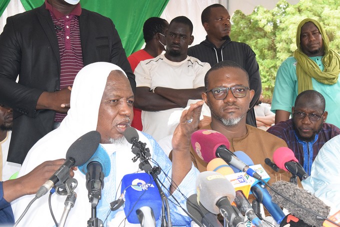 Badalabougou : L’Imam Mahmoud Dicko rend hommage aux victimes du M5-RFP et appelle au « redressement » du pays