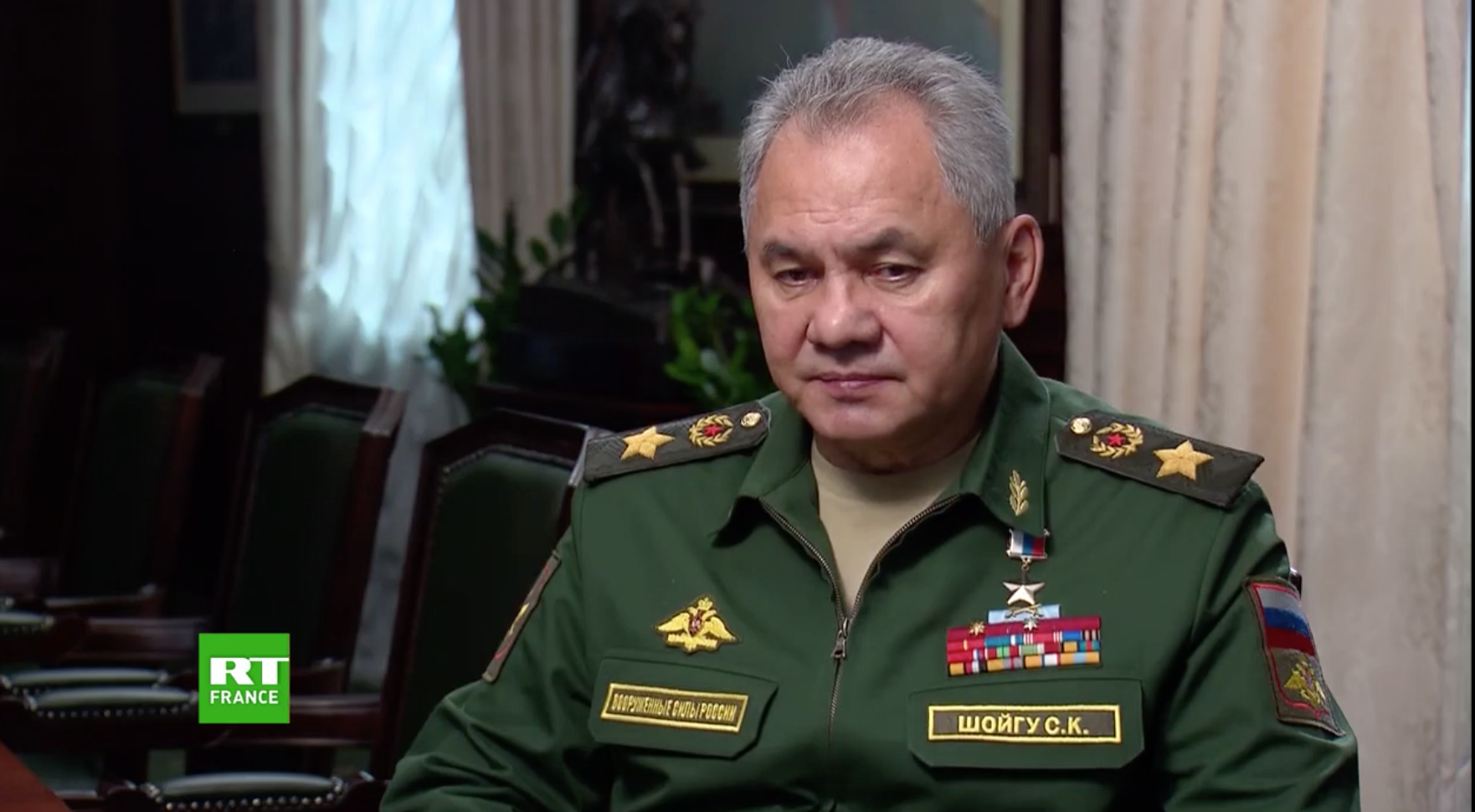 Sergueï Choïgou: 70 satellites militaires donnent en temps réel les informations à l'armée ukrainienne sur les déplacements des forces russes
