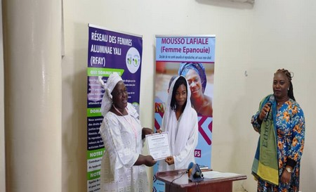 Doubahan Rachel Diarra : Réseau des femmes Une trentaine de femmes leaders formées en Féminisme
