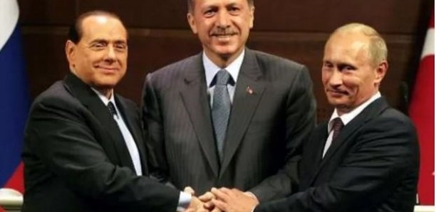 Les “jolies lettres” entre Berlusconi et Poutine mettent à mal la formation d'un gouvernement italien