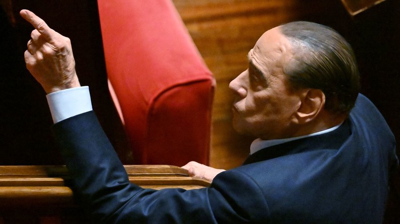 Berlusconi a imputé à Zelensky d'avoir «poussé Poutine à lancer une opération spéciale»