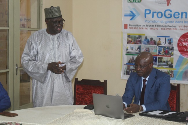 Fassery Doumbia, directeur général du pmu-mali, face aux étudiantes de la 2e promotion du progenre : "L'audit porte généralement sur le système et le contrôle porte sur l'état de la chose"