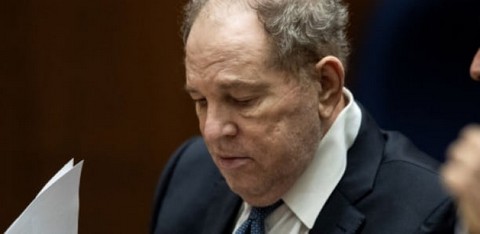 A son procès, Weinstein accusé de s'être servi de son pouvoir pour violer des femmes