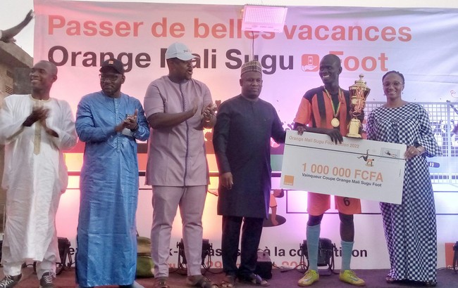Mois de la solidarité : La fondation Orange Mali fait des dons aux couches défavorisées