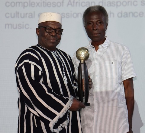 Rencontres de Bamako :  Des photographes de profession primés !