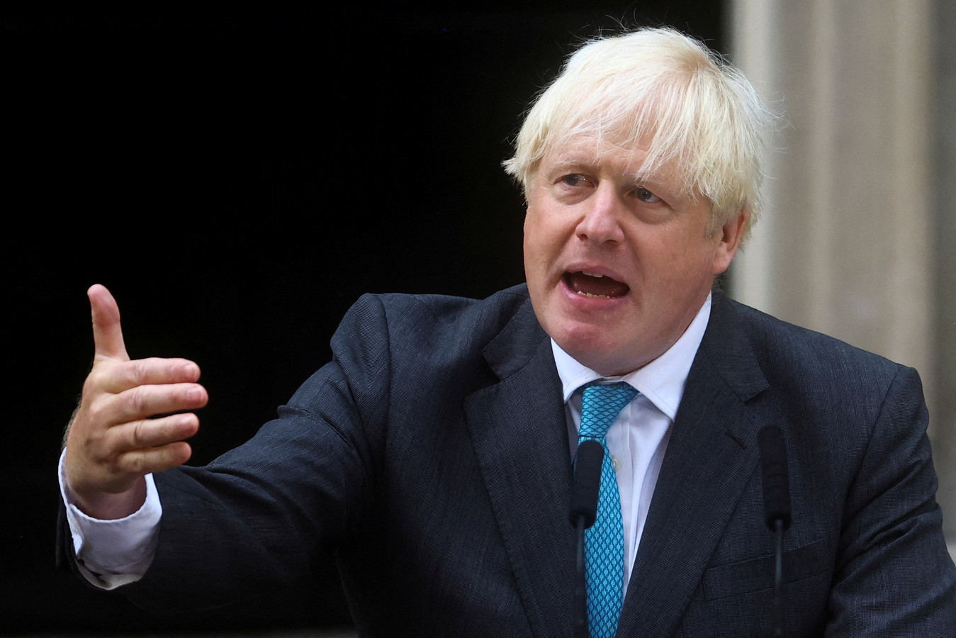 Des nouvelles révélations sur le “partygate” perturbent les velléités de retour de Boris Johnson
