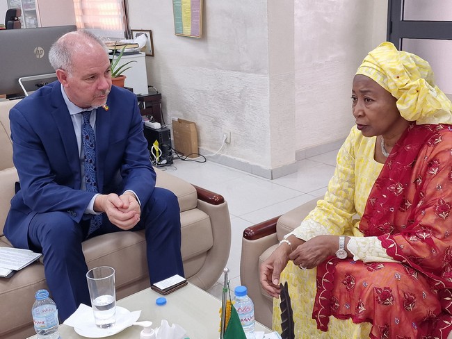 Education: The new Canadian Ambassador to Mali visits Ms. Sidibé Dédéou Ousmane