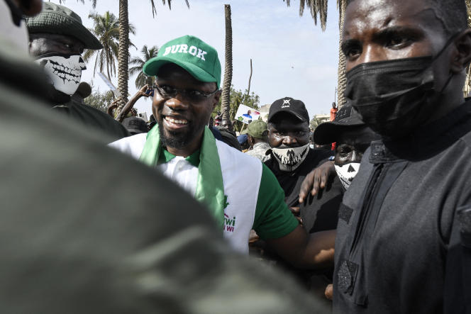 Au Sénégal, heurts et pillages lors d’un meeting interdit de l’opposant Ousmane Sonko
