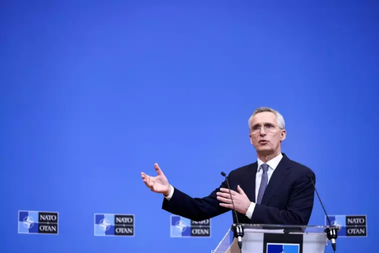 L'Ukraine utilise plus de munitions que l'Otan n'en produit, avertit Stoltenberg