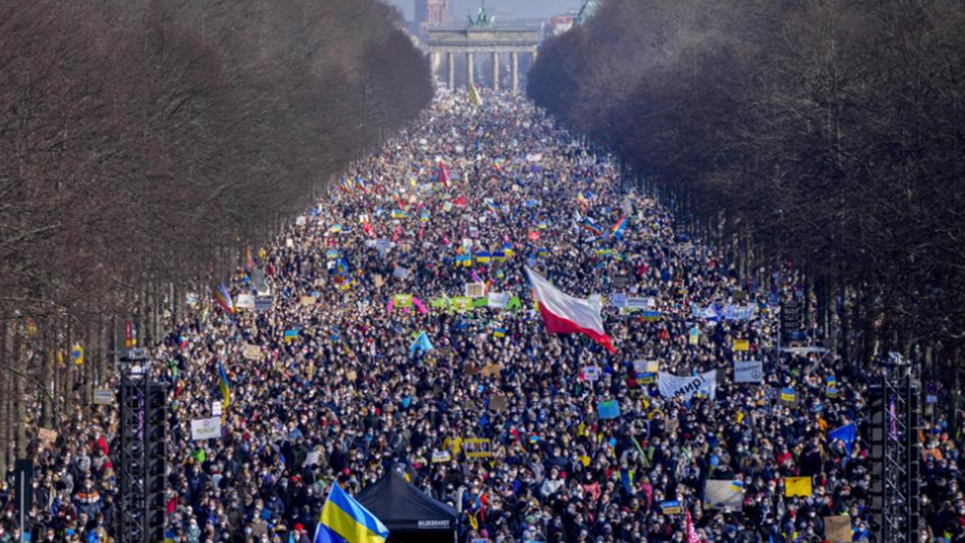 Manifestation à Berlin contre la fourniture d'armes à l'Ukraine
