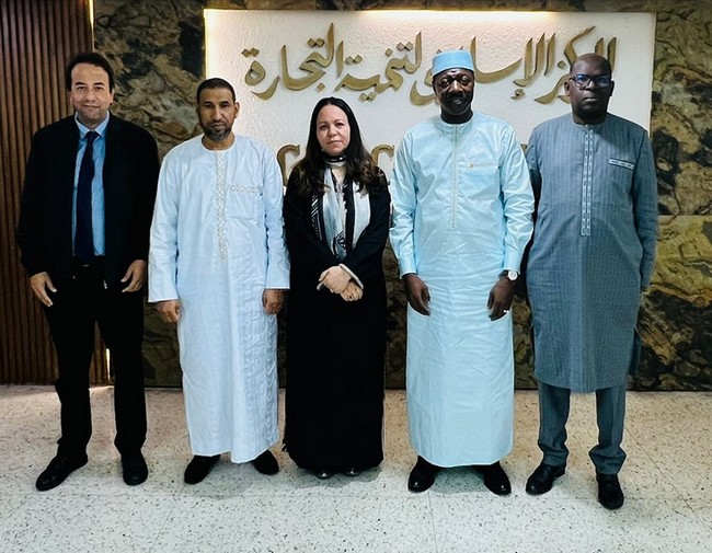 Pour ses performances en matière d'innovation et de promotion commerciale Le  directeur général de l'APEX honoré au Maroc !