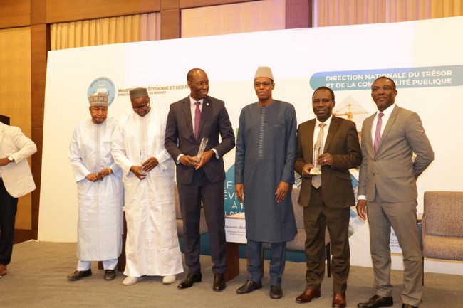 Le ministre Alousseni Sanou au lancement du calendrier d'émission des titres publics 2023 :  "Malgré les difficultés, les fondements de l'économie malienne sont restés solides en 2022 ..."