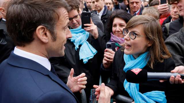 Alsace : Macron hué et sifflé lors d’un bain de foule à Sélestat