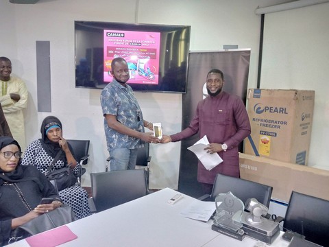 2e tirage de la tombola "Piment" canal+ : Trois gagnants reçoivent leurs cadeaux