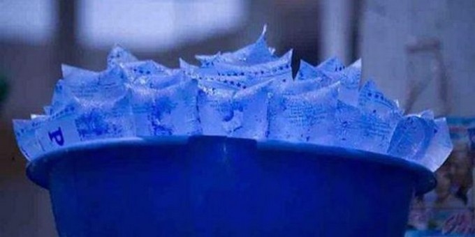 50% des eaux en sachets plastiques analysées contiennent des bactéries : Quand les petites unités de production profitent de l’indifférence des autorités