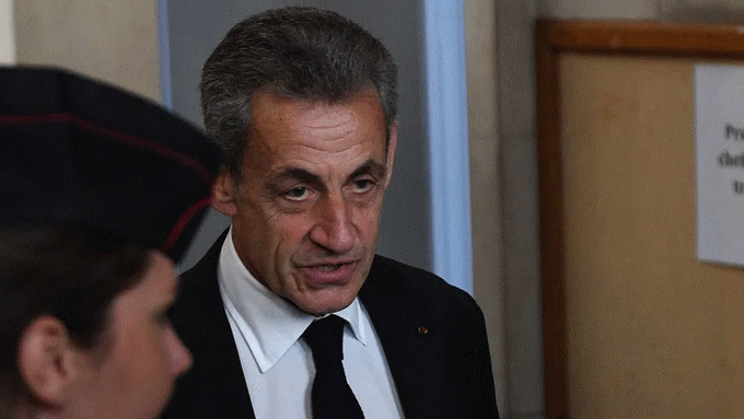 Soupçons de financement libyen : au tribunal, tour de chauffe avant le procès de Sarkozy