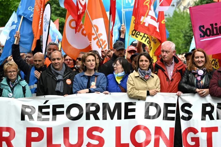 Retraites: les syndicats, "toujours unis", donnent rendez-vous le 6 juin