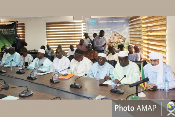 Approvisionnement en intrants agricoles : Echanges utiles entre le ministre de l'agriculture et les fournisseurs