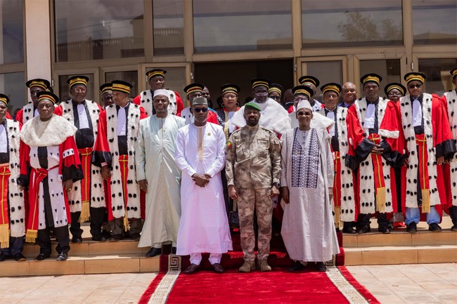 Le Bâtonnier Maître Ousmane Bouba Traoré lors de la prestation de serment des nouveaux membres de la cour suprême : "Conformément à son serment, le magistrat exerce ses fonctions avec loyauté et avec le souci de la dignité des personnes"