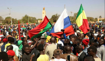 Montée des fièvres nationalistes sur le continent noir. La jeunesse africaine va-t-elle sonner le glas de la Françafrique.