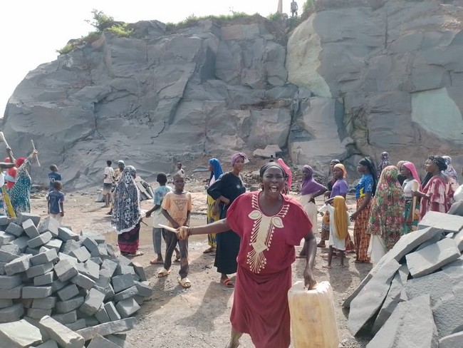 Yirmadio/Niamana-Plateau :  Les femmes crient "An Torola"