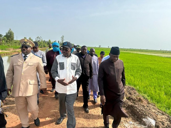 Zone office du Niger :  Le Ministre Lassine DEMBELE à l’écoute des producteurs et fournisseurs d’intrants
