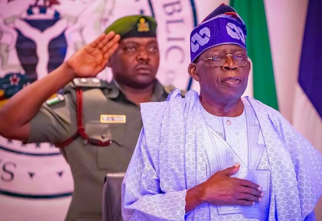 Sommet de la CEDEAO : le président du Nigeria, Bola Tinubu appelle à la bonne gouvernance et à la démocratie pour éviter les coups d’État