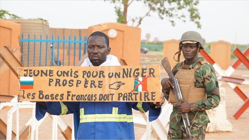 Expulsion de l’ambassadeur français du Niger : entre Paris et les militaires, le bras de fer se durcit