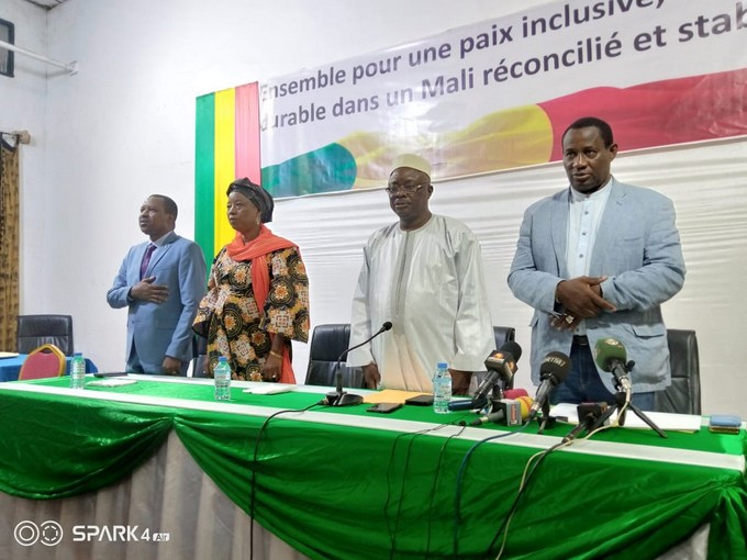 Débats autour de la fin de la transition au Mali :  La mobilisation enfle