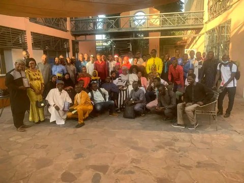 Café  littéraire à l’Institut Français de Bamako :   Yacouba Sanogo magnifie  le roman  «  Hanwini » !