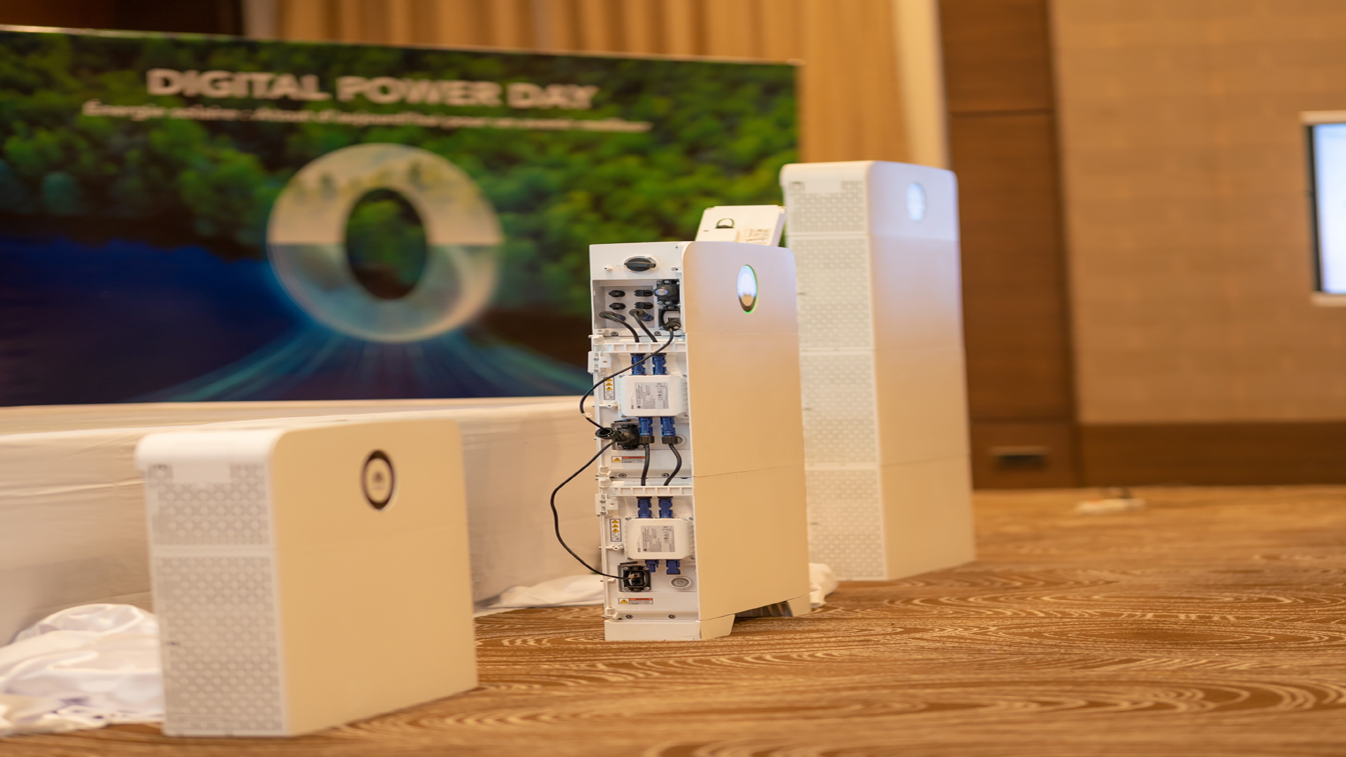 Mali : Huawei et Envol Technology dévoilent le futur des énergies solaires et hybrides