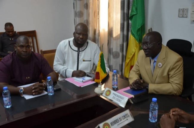 CESEC : le nouveau bureau du Comité syndical reçu par le Président de l’Institution