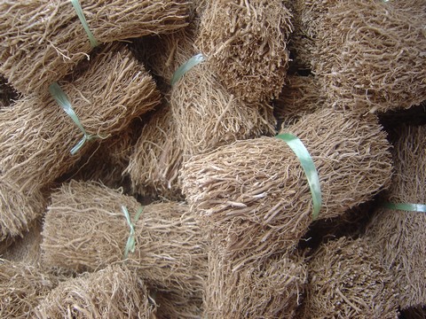 Marché du Vétiver (Gongon Lili) et du Gueni à Ségou :  Un commerce florissant