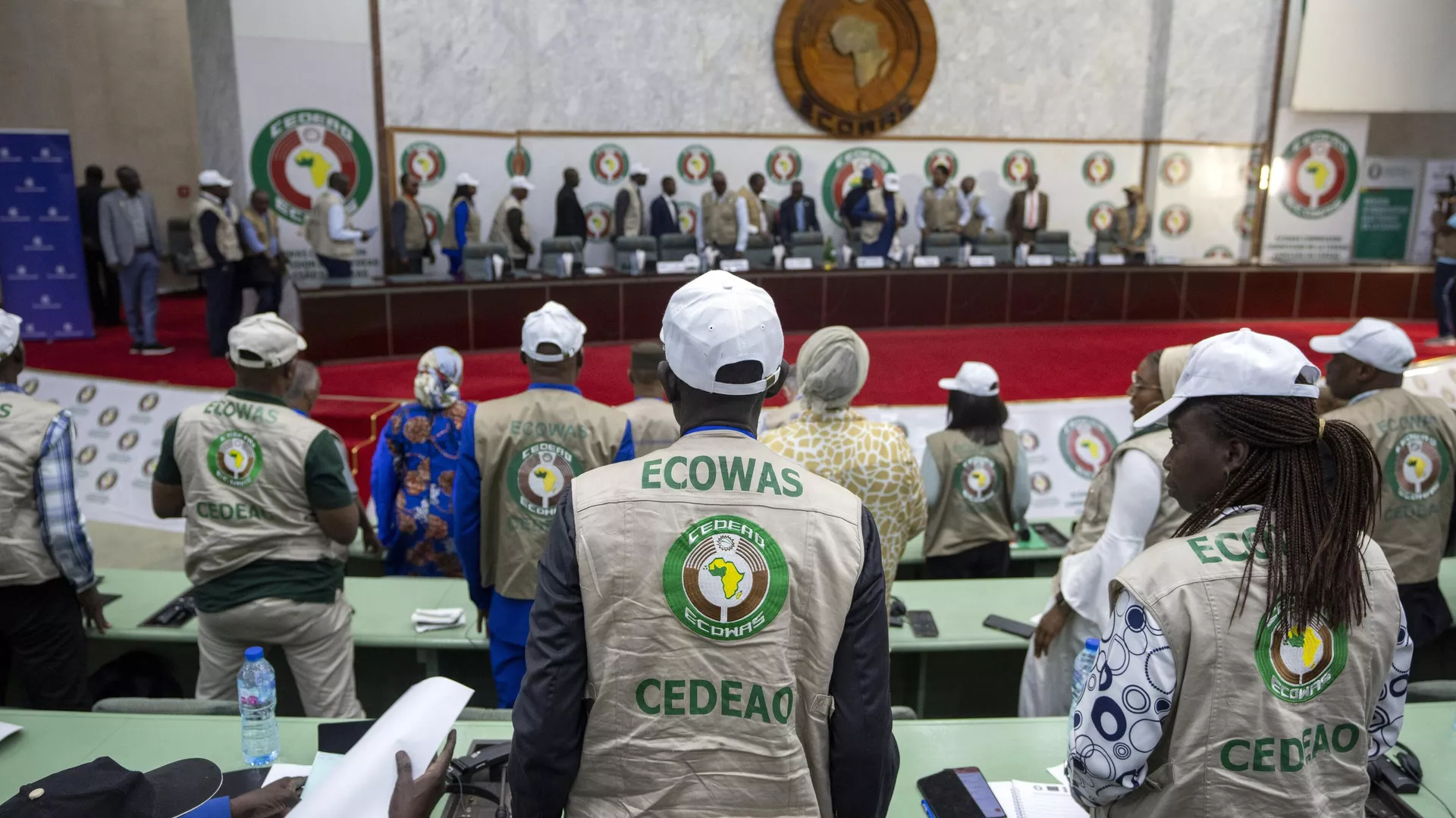 Présidentielle au Sénégal reportée: la CEDEAO réagit
