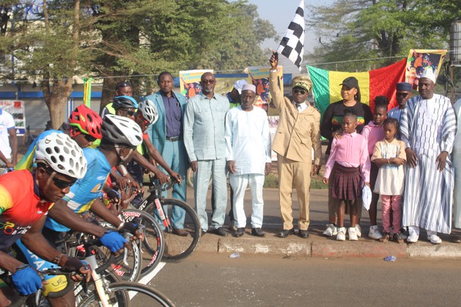 Fête du 20 janvier : Dramane Togola champion de la  course du Club des amis du vélo de Niaréla
