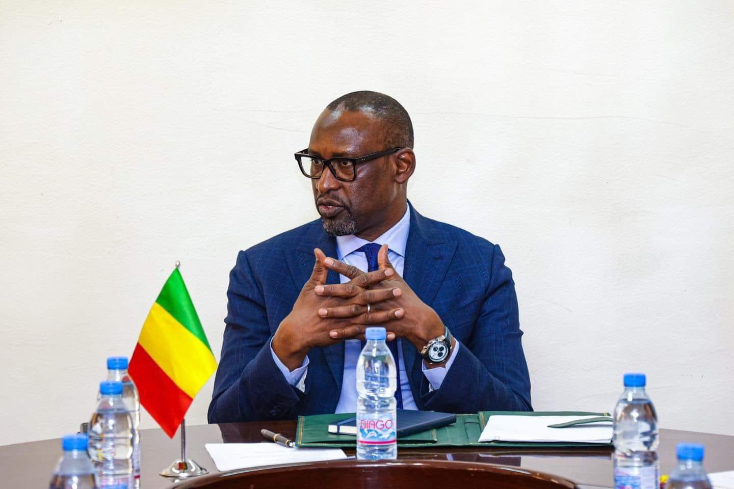 Affaires étrangères :  Les décrets de 9 ambassadeurs abrogés