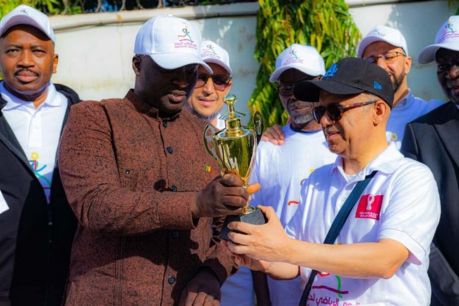 L’ambassadeur Ahmad Abdourahamane Al-Senaidi lors  de la journée nationale du sport du Qatar : "Cette journée s'inscrit dans le cadre de la «diplomatie sportive» mise en œuvre par l'Emir père Cheick Hamad Bin Khalifa Al-Thani"