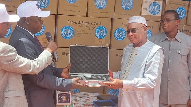 Mali : le Bureau de l’OMS offre un lot d’équipements et de matériels médicaux d’une valeur de 71 millions de FCFA au ministère de la Santé