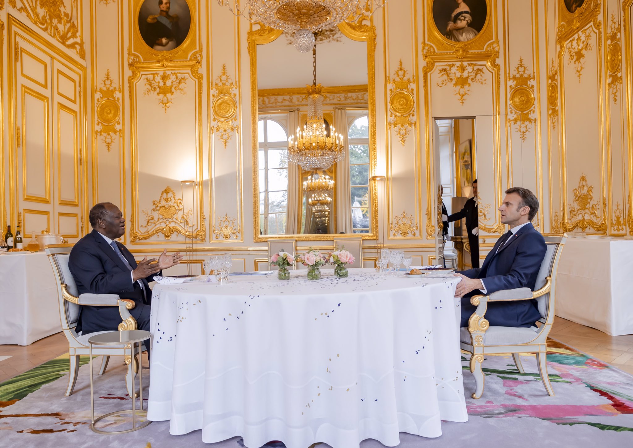 Côte d'Ivoire : Alassane Ouattara souhaite la "consolidation" des relations avec la France