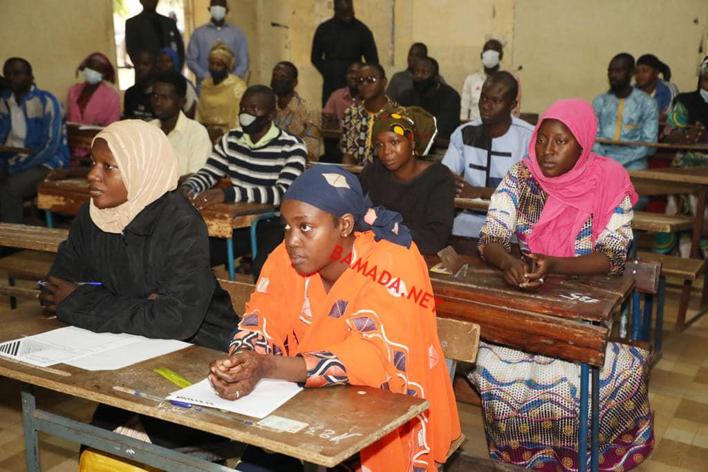 #Mali : 65.817 candidats en lice pour le concours de la Fonction publique de l'État exercice 2023