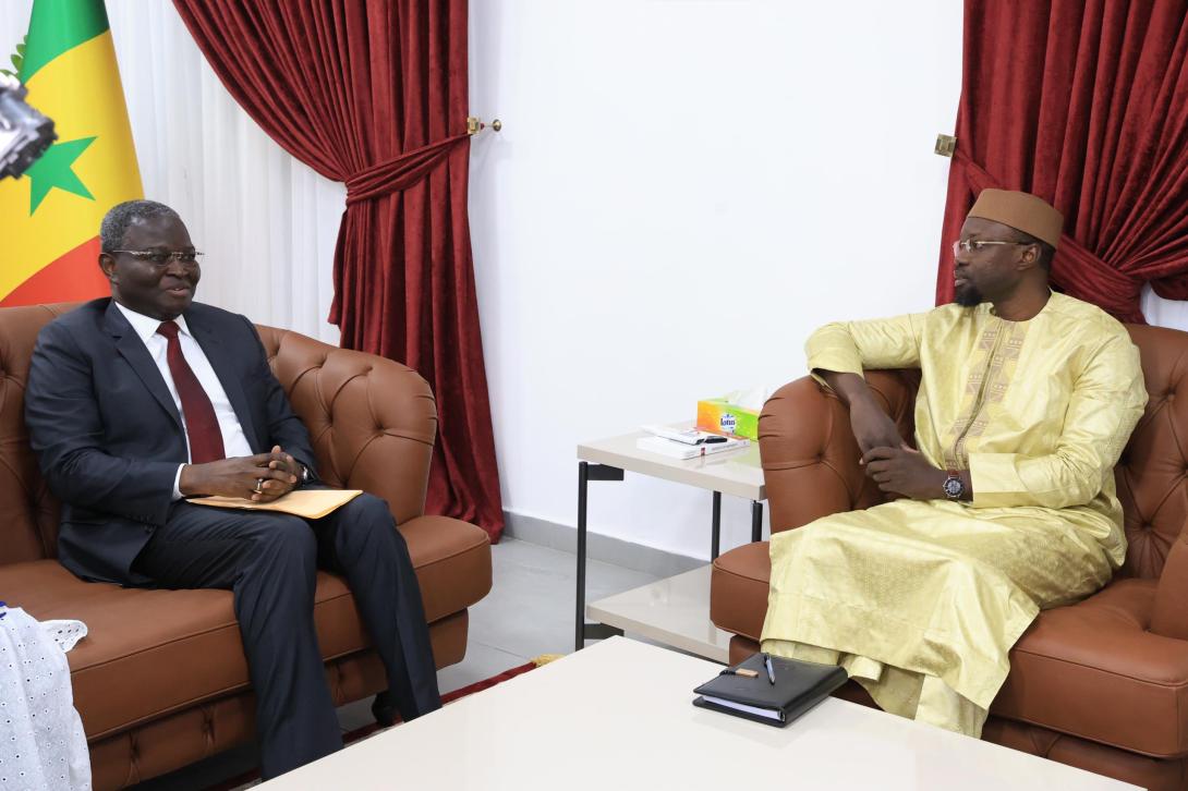 Ousmane Sonko au président de la commission de l’UEMOA : « A qui profite » la croissance au sein de l’UEMOA ?