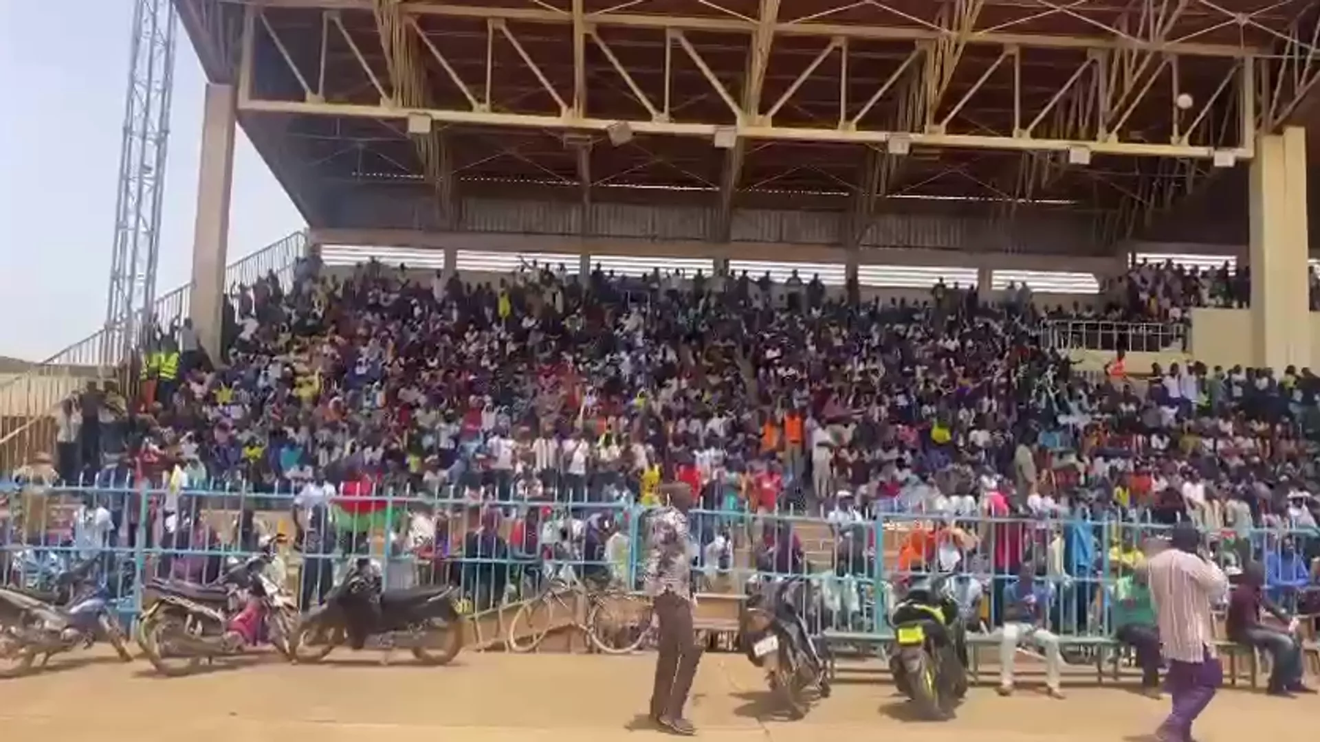 Les Burkinabè sont "un peuple révolutionnaire": un rassemblement à Ougadougou en soutien à Traoré